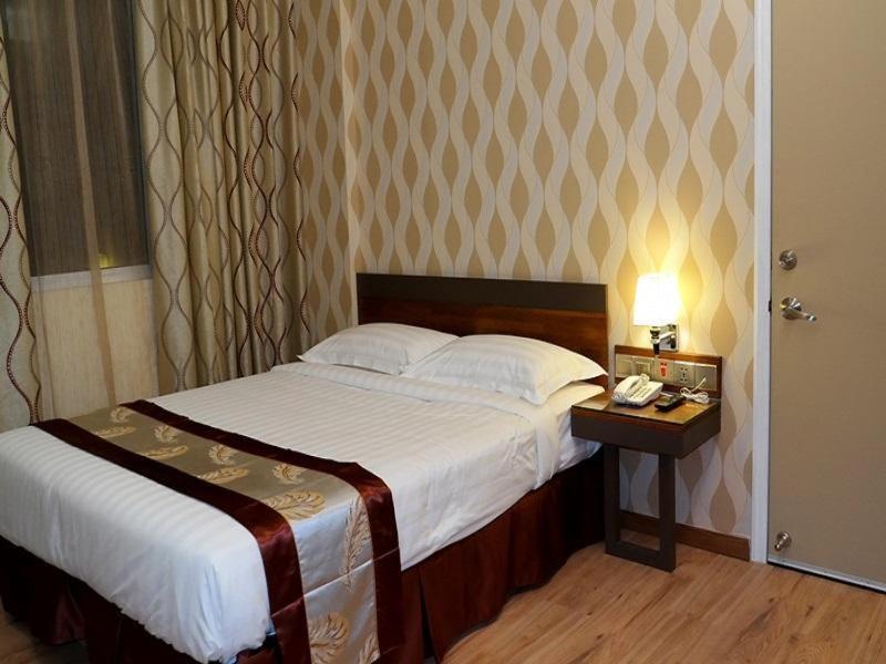 Nova Kuching Hotel Экстерьер фото