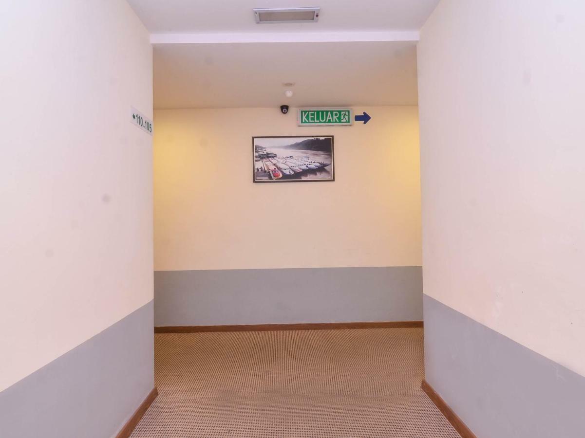 Nova Kuching Hotel Экстерьер фото